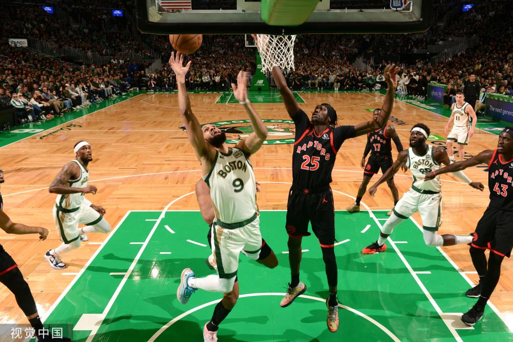 隊員在場上 隊員在場上